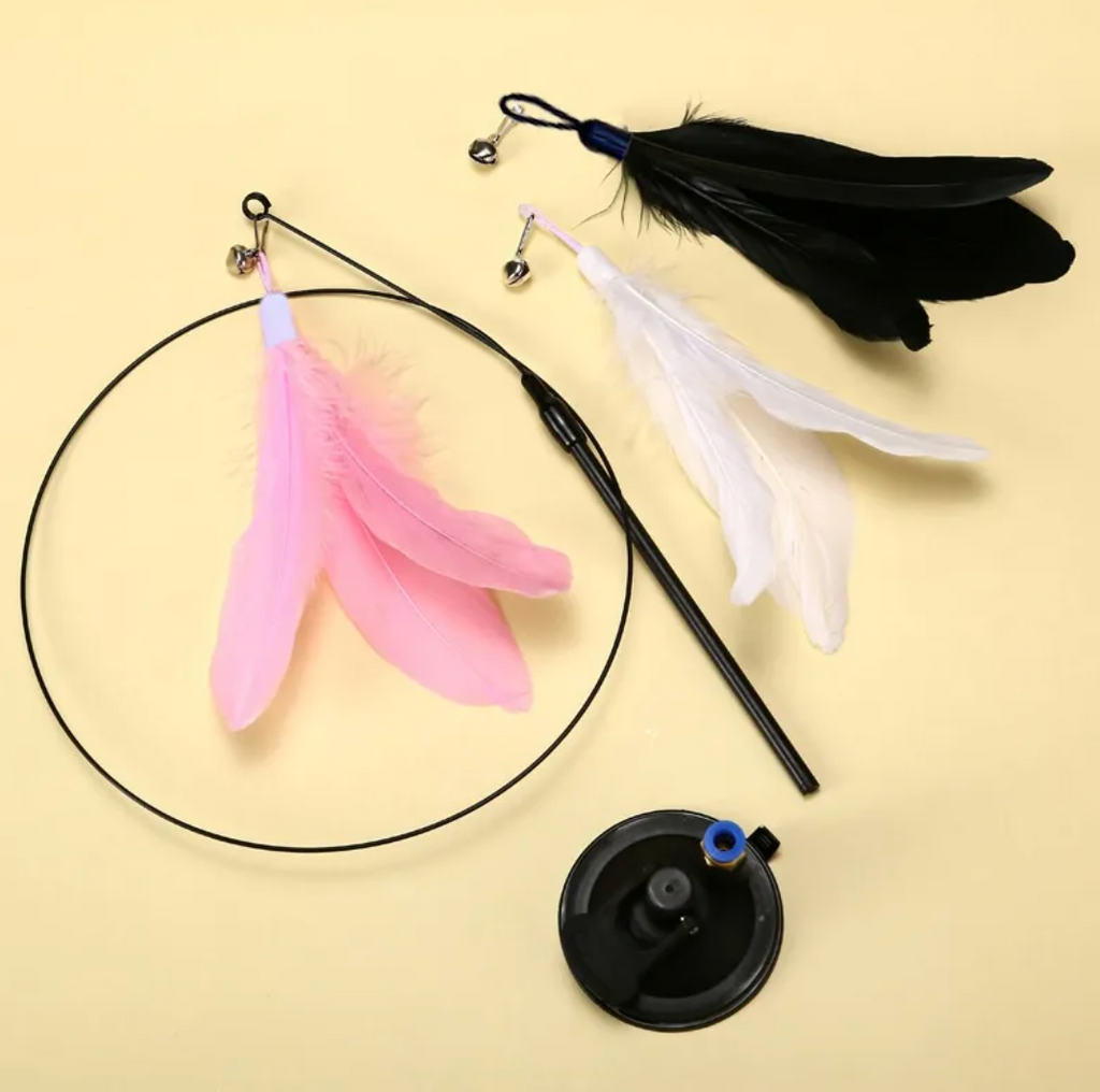 Varita con Plumas y Ventosa Manos Libres para Gatos – Juguete Interactivo de Piso